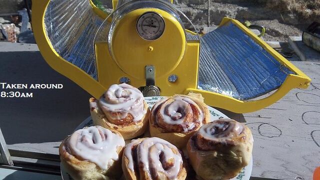 File:Cinnamon rolls1.jpg