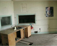 Broadcast station (3)3