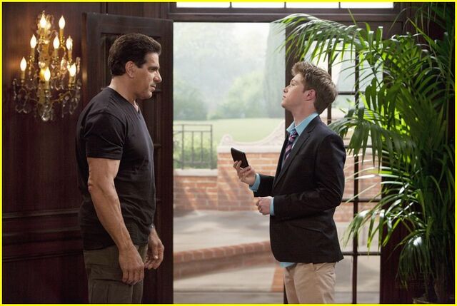 File:Lou-ferrigno-sterling-knight-sonny-10-1-.jpeg