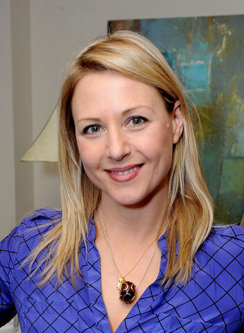 File:Marya+Delver+2011+DPA+Golden+Globes+Gift+Suite+r-Xcfbnu1a7l.jpg