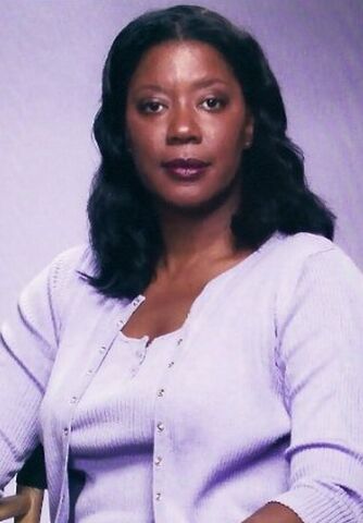 File:Gwen McGee.jpg