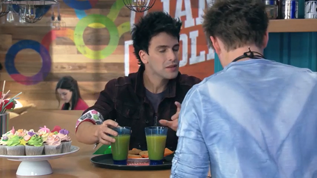 Archivo:S1E1 (34).png