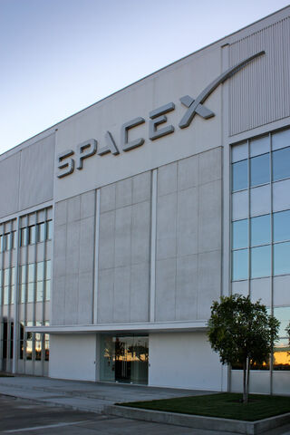 File:Entrance to SpaceX headquarters.jpeg