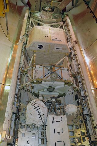 File:Sts-118 cargo.jpg