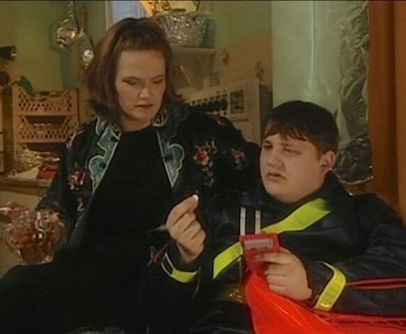 File:01x02 I'll have half.jpg