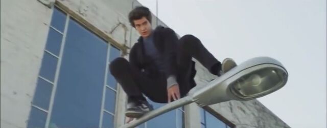 File:TASM-DeletedPeterSkateboarding003.jpg