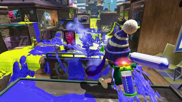 ファイル:アロワナモール2.jpg