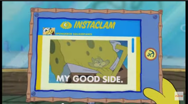 File:SpongeBob Checks His Instaclam 09.png
