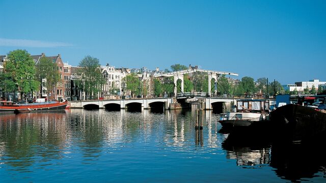 File:Magere Brug.jpg