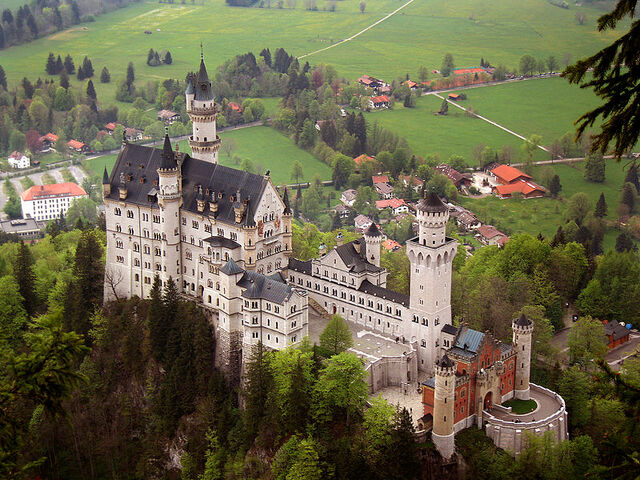 File:RealWorld Neuschwanstein Castle.jpeg