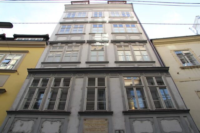 File:Mozarthaus Vienna.jpg