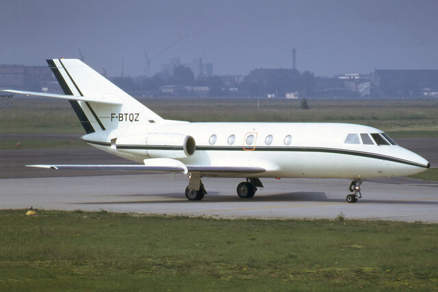 File:RealWorld Passenger Airplane.jpg