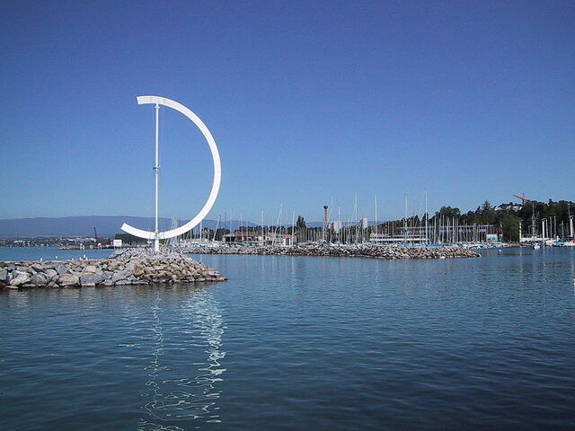 File:RealWorld Leman Sculpture.jpg