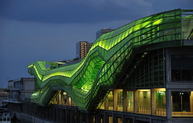 File:Les Docks in Paris.jpg
