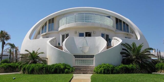 File:RealWorld Cupola Villa.jpg