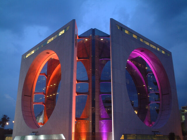 File:RealWorld Planetarium (Night).jpg