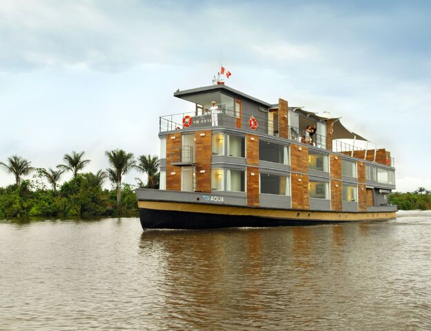 File:RealWorld Aqua Hotel.jpg