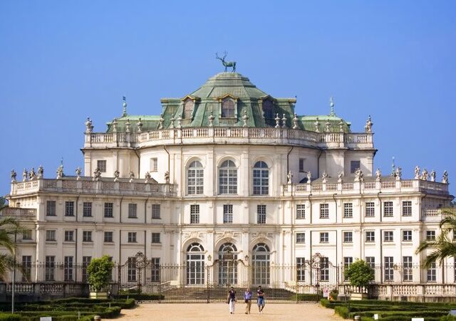 File:Palazzina di caccia of Stupinigi.jpg
