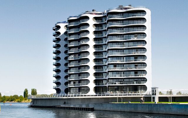 File:RealWorld Metropolis Residential Complex.jpg
