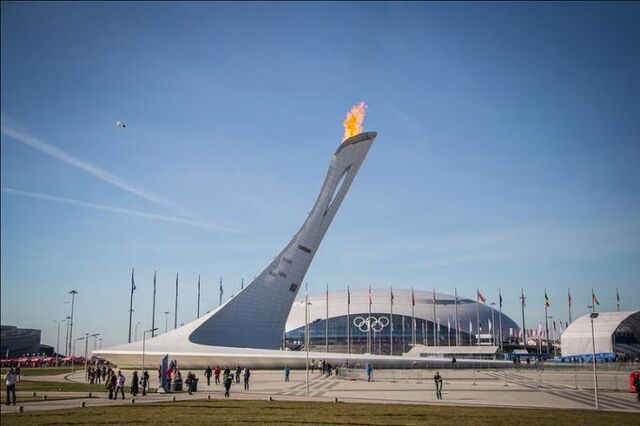 File:RealWorld Ceremonial Square.jpg