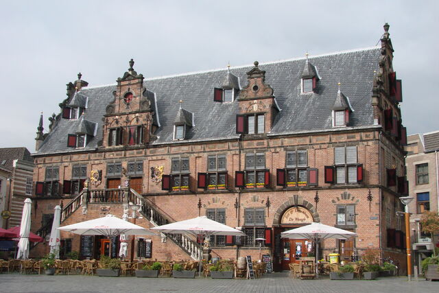 File:RealWorld Nijmegen Old Town Hall.jpg