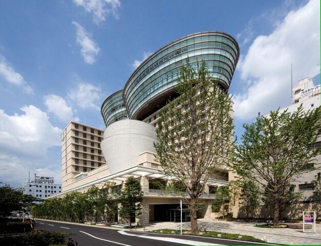 File:RealWorld City Plaza Osaka.jpg