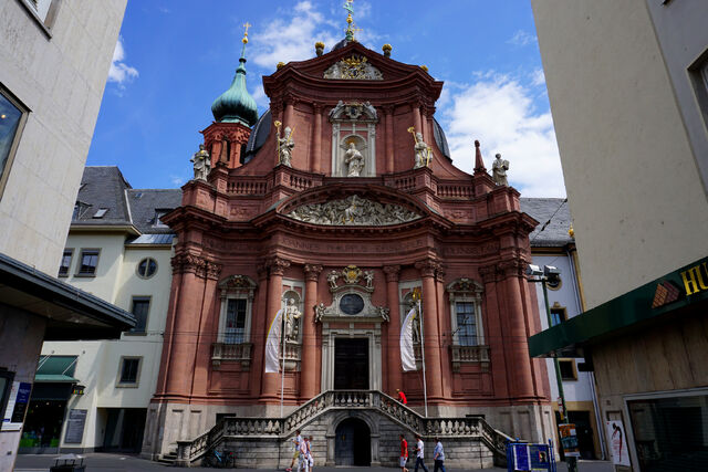 File:RealWorld Neumunster Church.jpg