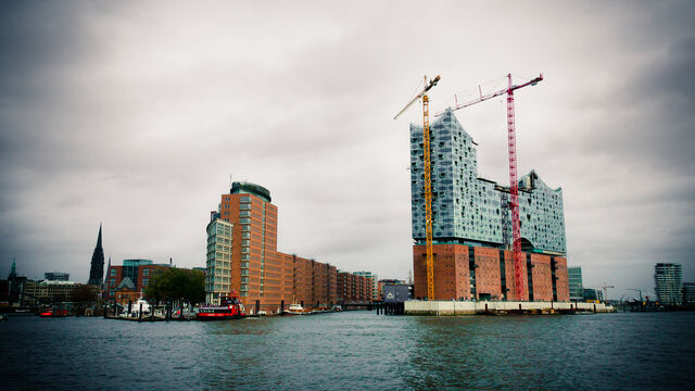 File:Elbe Philharmonic Hall.jpg