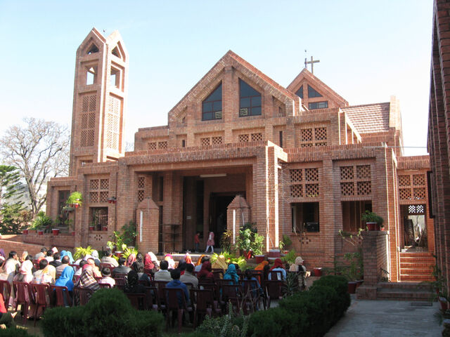 File:RealWorld Islamabad Church.jpg