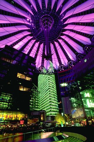 Bestand:De Vrye Banck Winkelcentrum.jpg