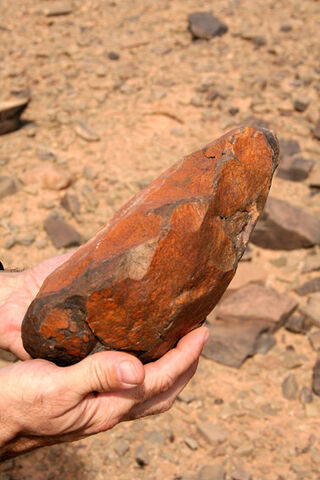 Bestand:Acheuléenredstone.jpg