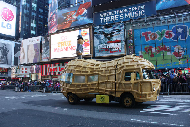 File:Nutmobile.jpg