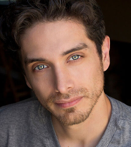 File:JoshKeaton Real1.jpg