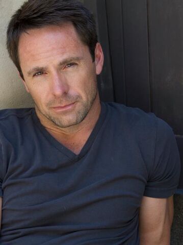 File:William deVry.jpg