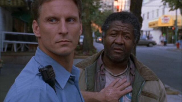 File:Cop (Holiday).jpg