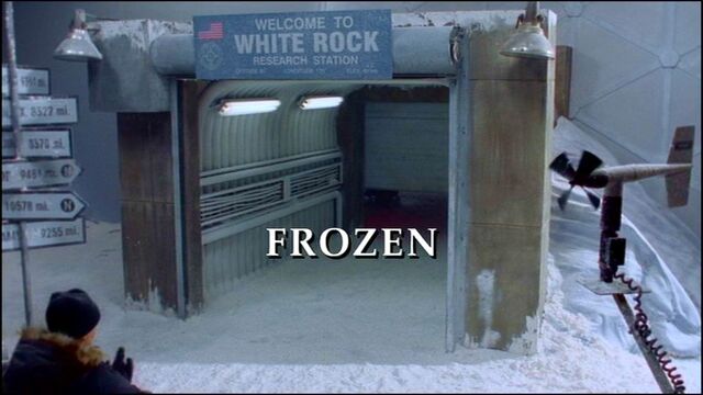 Fichier:SG1-06x04-episodetitle.jpg