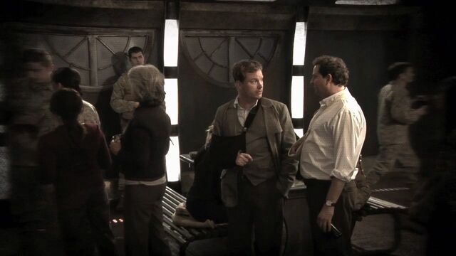 File:Eli spying.jpg