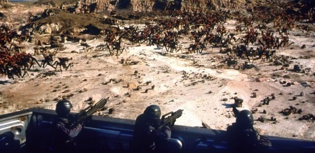 File:Starship-troopers-05-g.jpg