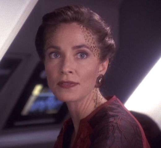 File:Lenara Kahn.jpg