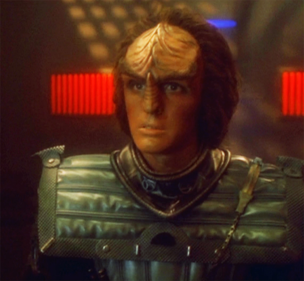 Worf and dax start dating