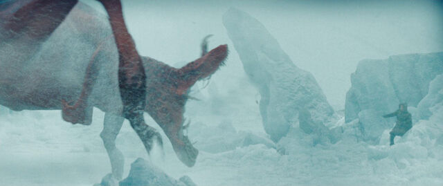 File:Kirk and the hengrauggi.jpg