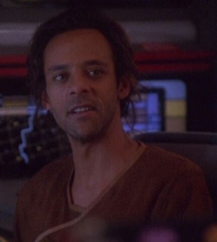 File:Julian Bashir Mirror 2375.jpg