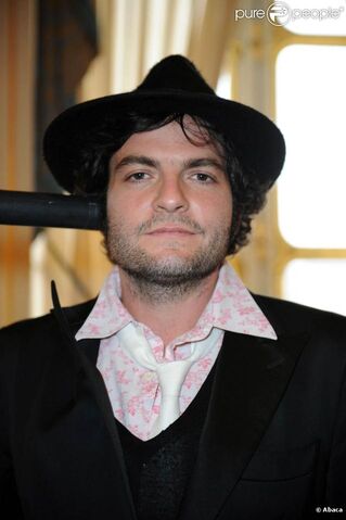 Файл:364453-la-voix-de-matthieu-chedid-bientot-au-637x0-3.jpg
