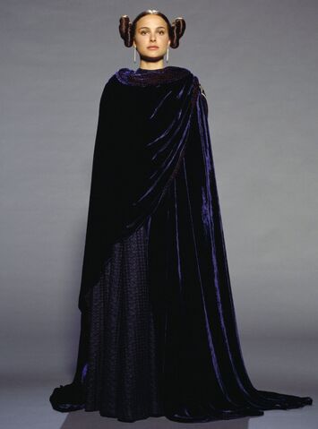 File:Padmefull2Buns.jpg