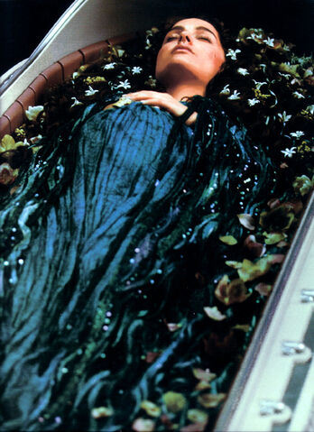 File:Padmefull6Funeral.jpg