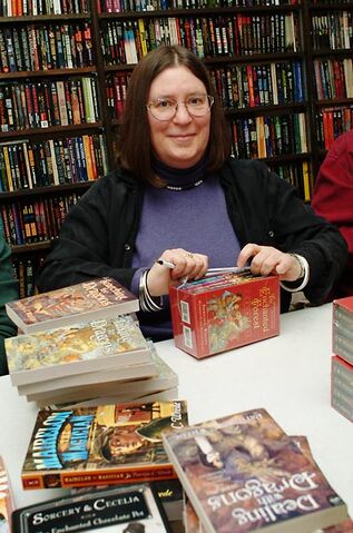 File:Pat Wrede-ddb 20040306 010-022.jpg