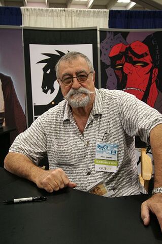 File:SergioAragonesWonderCon07.jpg