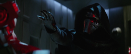 Kylo tortures Poe Dameron.png