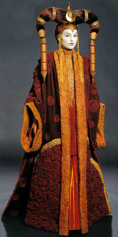 File:Padmefull3Senatenocloak.jpg
