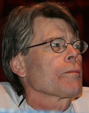 Archivo:471px-Stephen King, Comicon.jpg